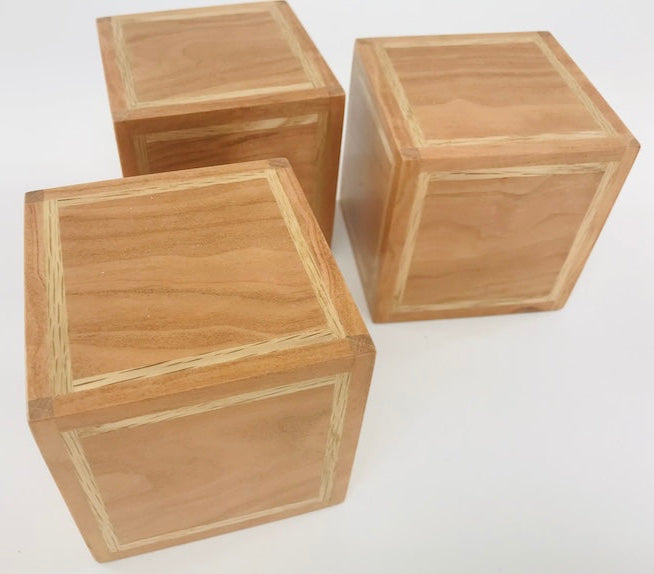 Pet Urn<p><h5><span style="color: #2b00ff;">(Base price shown) - TreeToBox