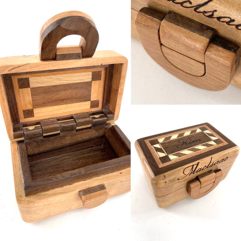 Small Custom wooden box<p><h5><span style="color: #2b00ff;">(Base price shown) - TreeToBox