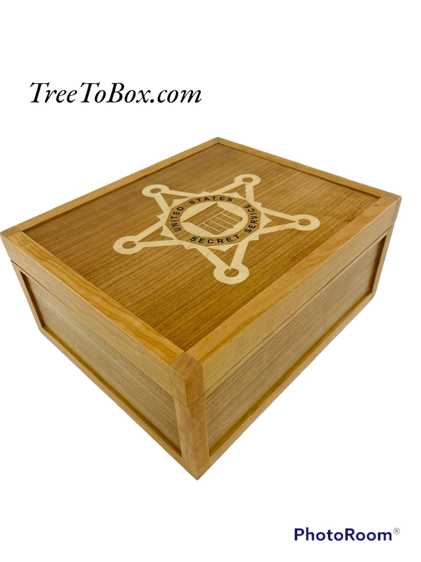Design a Wooden Cigar box<p><h5><span style="color: #2b00ff;">(Base price shown)<p><h5>(See Ordering guide below) - TreeToBox