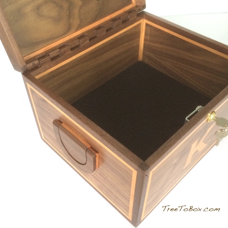 Custom wooden hand made keepsake box - TreeToBox