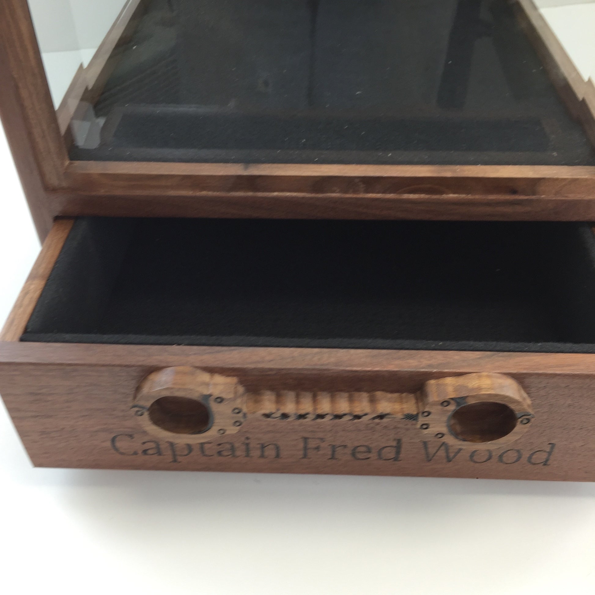 Wooden Sheriff Hat Box - TreeToBox