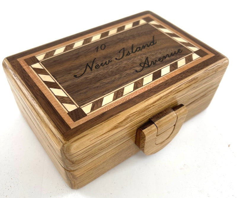 Small Custom wooden box<p><h5><span style="color: #2b00ff;">(Base price shown) - TreeToBox