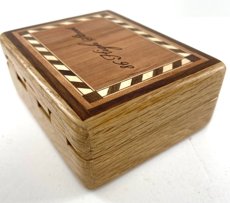 Small Custom wooden box<p><h5><span style="color: #2b00ff;">(Base price shown) - TreeToBox