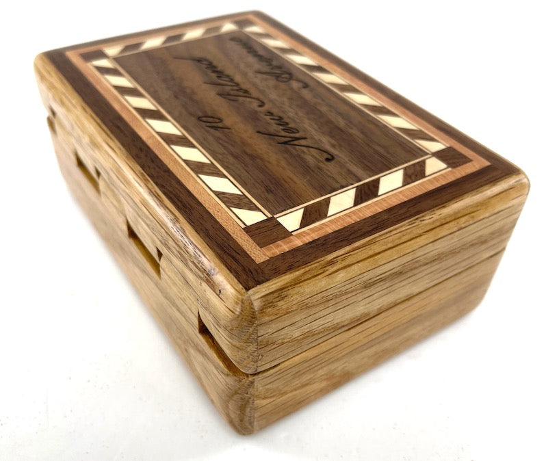 Small Custom wooden box<p><h5><span style="color: #2b00ff;">(Base price shown) - TreeToBox