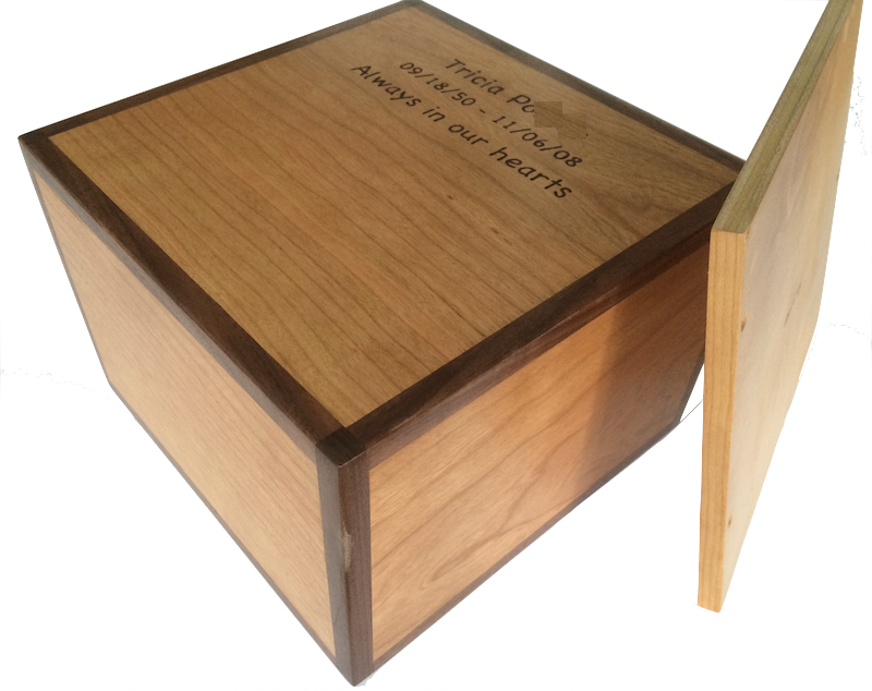 Wood urn - TreeToBox