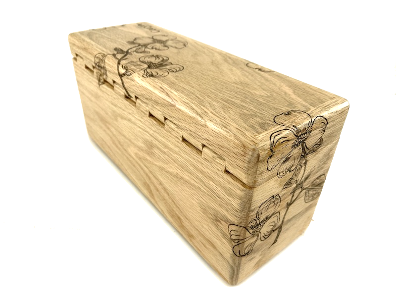 Custom wooden Recipe box<p><h5><span style="color: #2b00ff;">(Base price shown) - TreeToBox